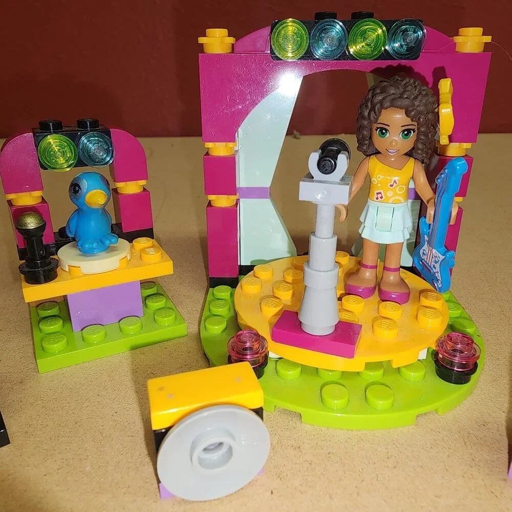 LEGO FRIENDS: Andrea's Musical Duet (41309) Complete with Instructions